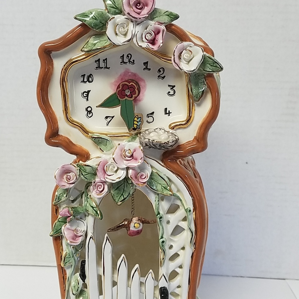 Clock - Picture 2 of 8
